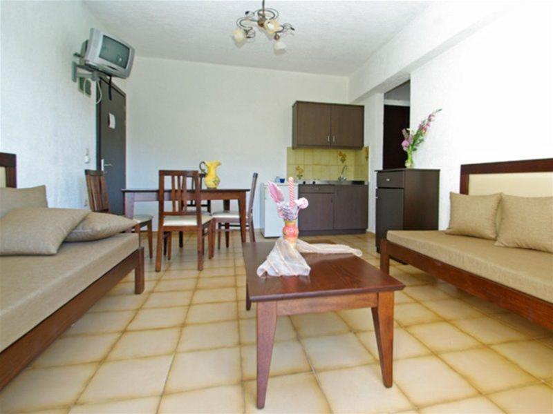 South Coast Hotel Makrýgialos Buitenkant foto